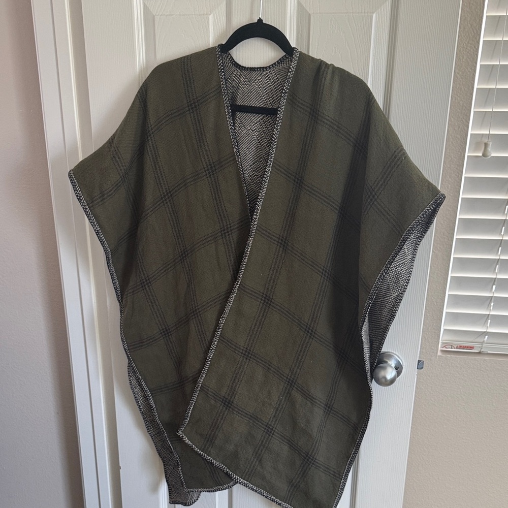 Madewell Reversible Green and Black Plaid Wrap